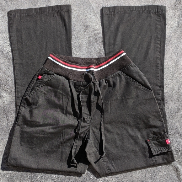Black and red Scrub set - Picture 6 of 6